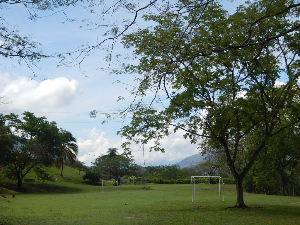 Real Dinastia Hotel ลาปินตาดา ภายนอก รูปภาพ