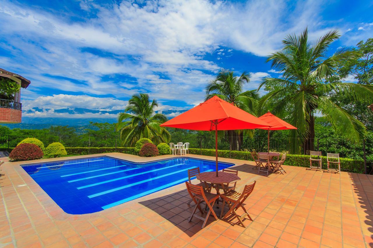 Real Dinastia Hotel ลาปินตาดา ภายนอก รูปภาพ