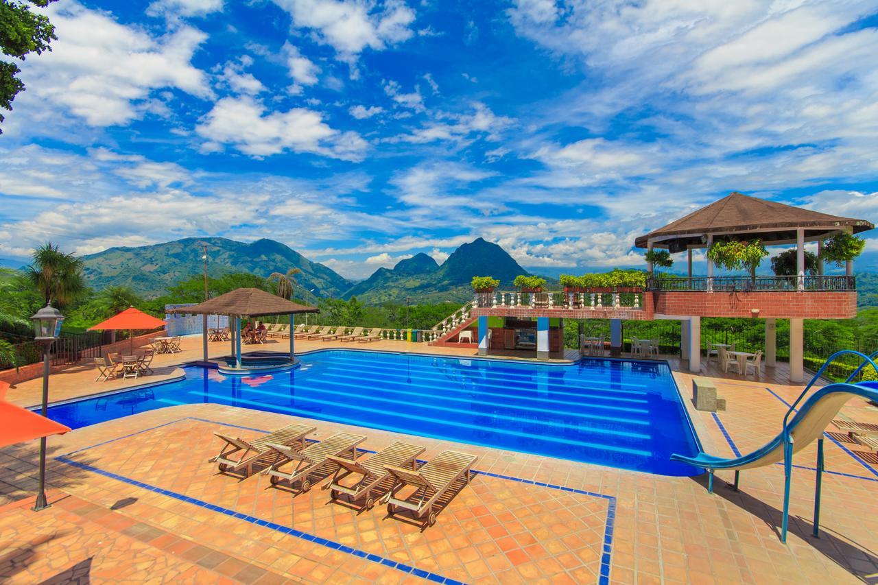Real Dinastia Hotel ลาปินตาดา ภายนอก รูปภาพ
