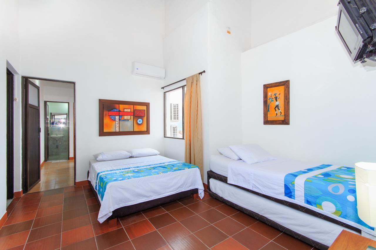 Real Dinastia Hotel ลาปินตาดา ภายนอก รูปภาพ