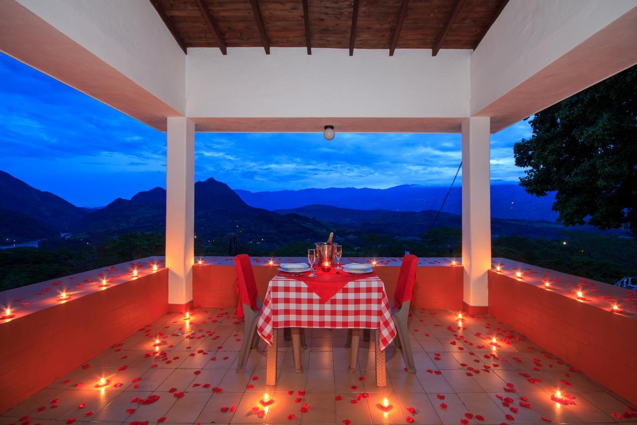 Real Dinastia Hotel ลาปินตาดา ภายนอก รูปภาพ